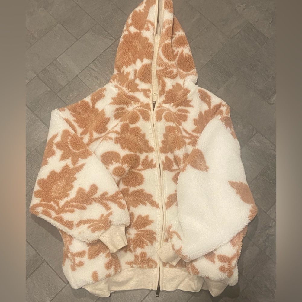 Free people Sherpa zip up hoodie